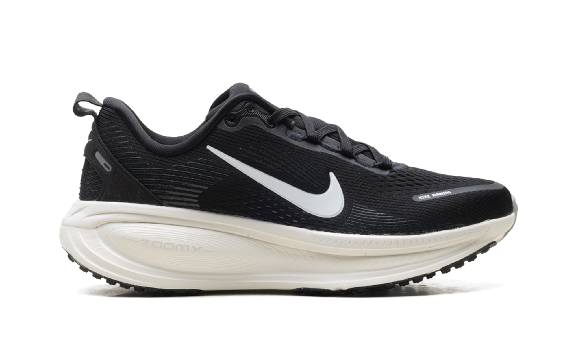 Vomero 18 WMNS"Black Summit White" HM6804 005