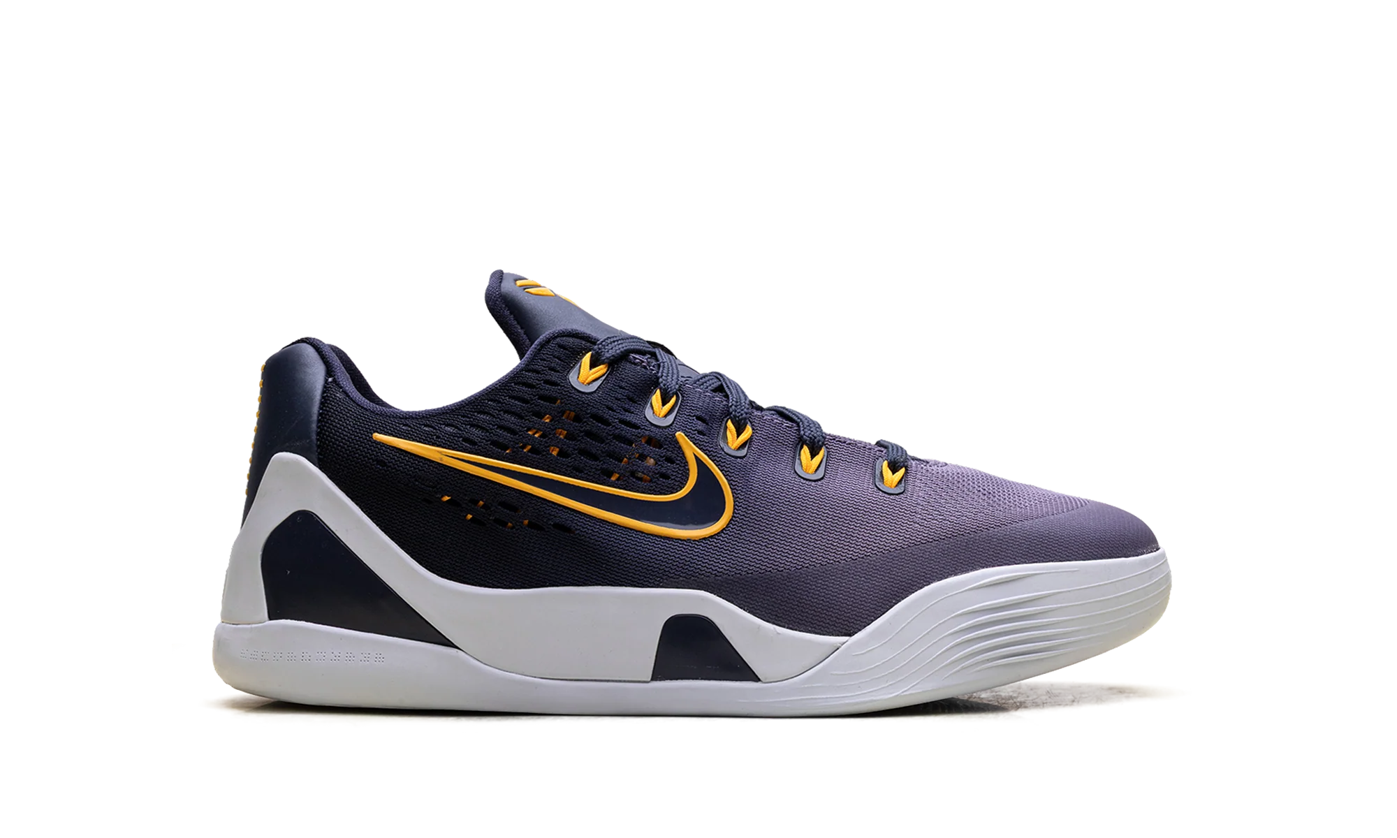 Kobe 9 EM Low GS "Fade" IM6641 400