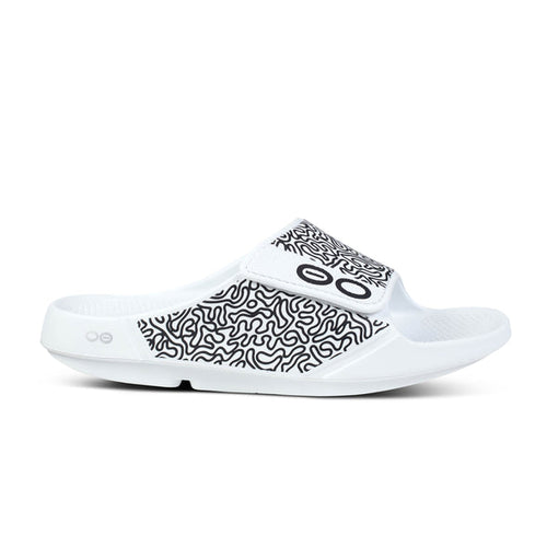Unisex Ooahh Sports Flex Sandals in White Labyrinth