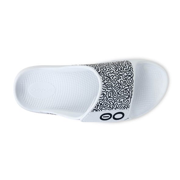 Unisex Ooahh Sports Flex Sandals in White Labyrinth