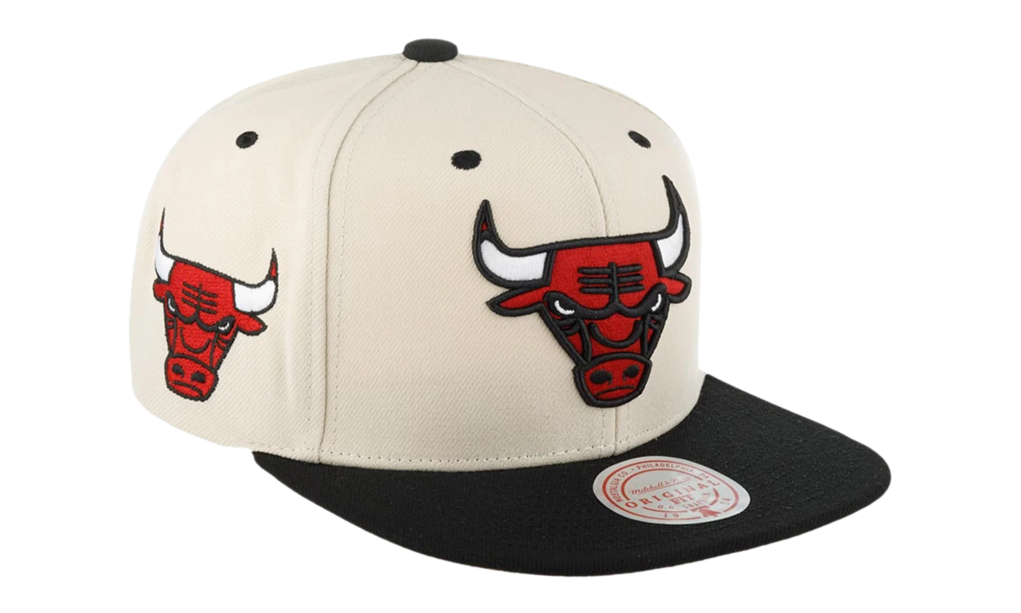 NBA Sail 2 Tone Snapback Cap "Chicago Bulls - Off White" 6HSSLD21078 CBUOFWH