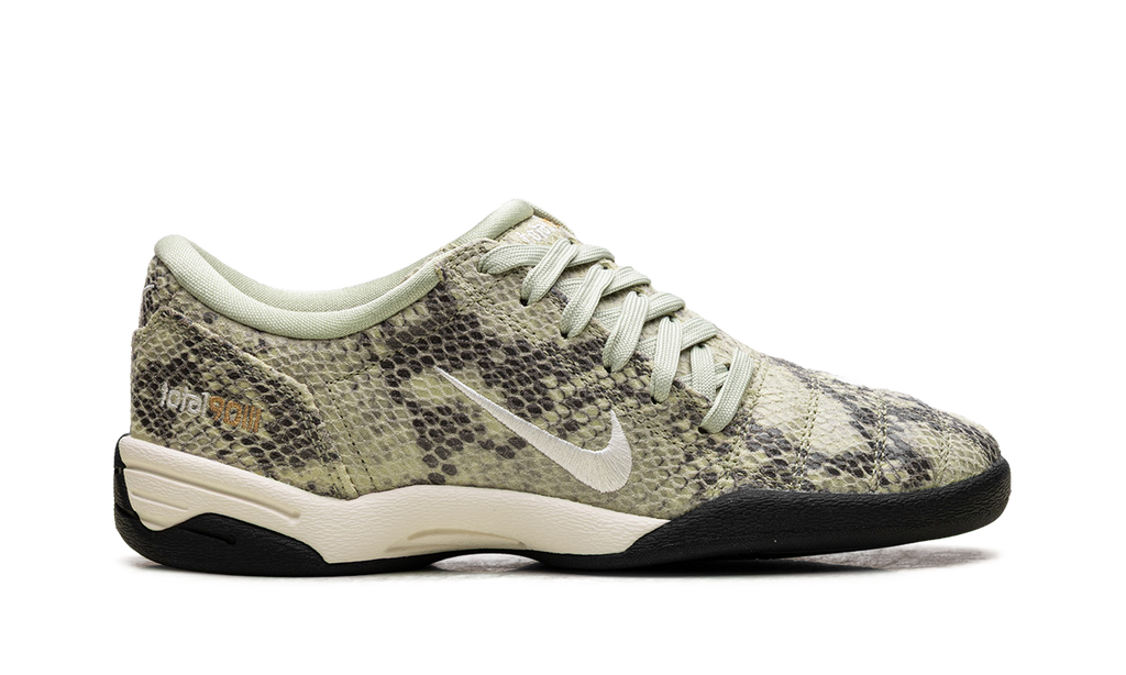 Total 90 SE WMNS"Olive Aura Pale Ivory" IB4204 301