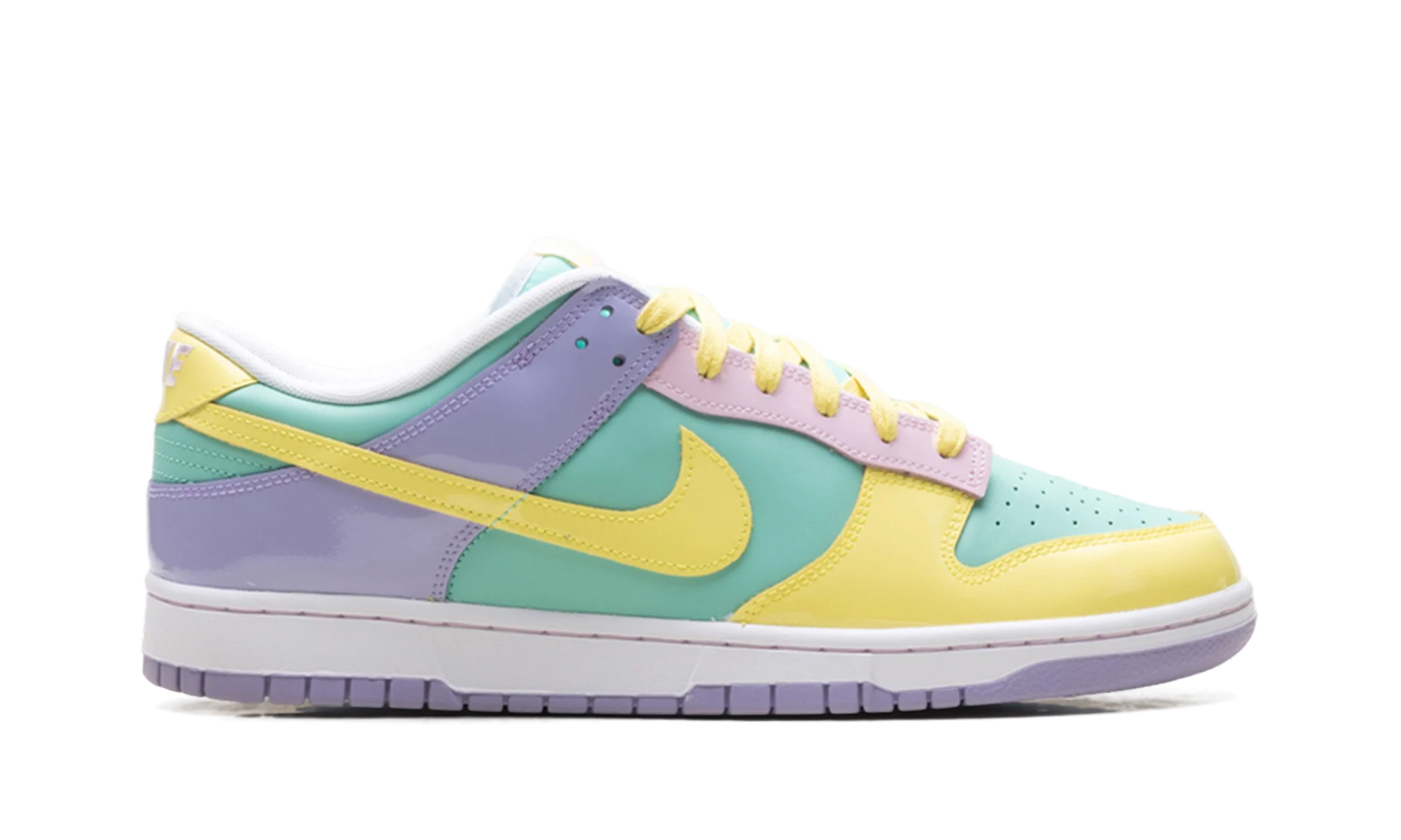 Dunk Low "Easter (2026)" IQ9404 349