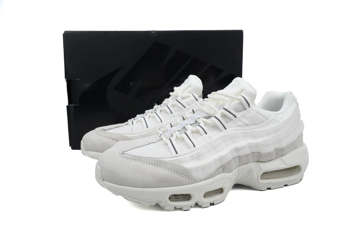 Max 95 Comme des Garcons White