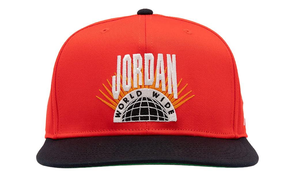 Jordan Essentials Pro Structured Flat Bill Hat "Chile Red / Kelly Green / Sail" IF3508 673