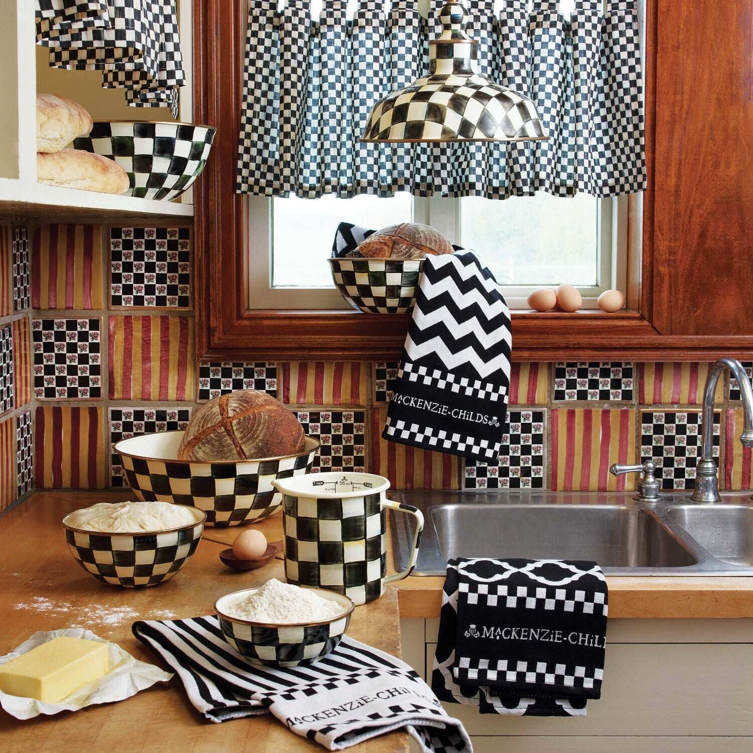 Courtly Check Extra Large Everyday Bowl