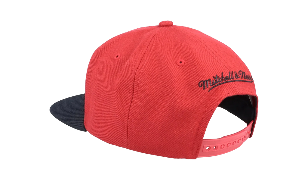 NBA Team 2 Tone 2.0 Snapback Cap "Chicago Bulls - Red / Black" HHSS3264 CBUYYPPPRDBK