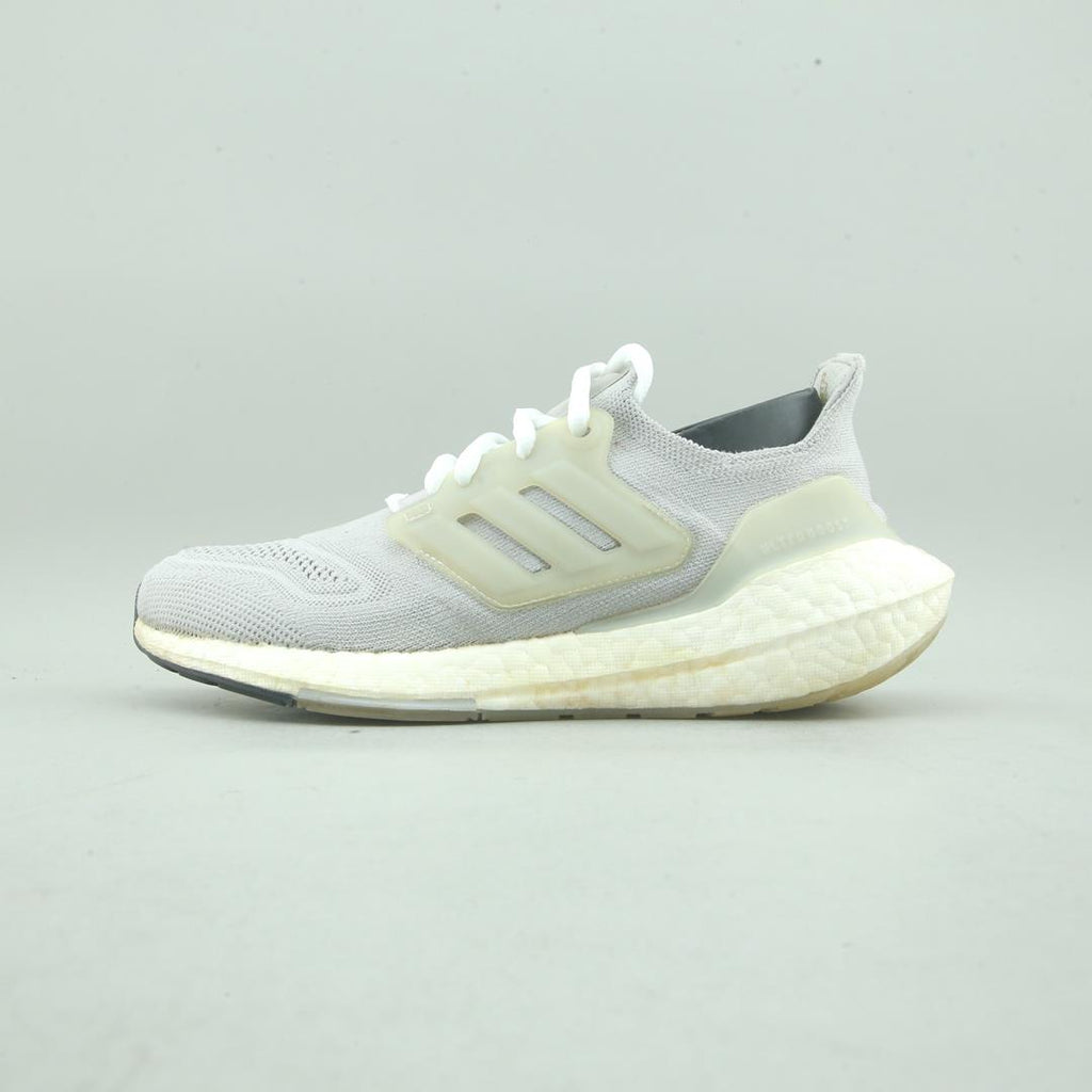 ULTRA BOOST 22