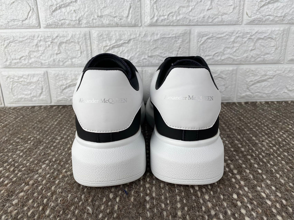 Oversized Black White