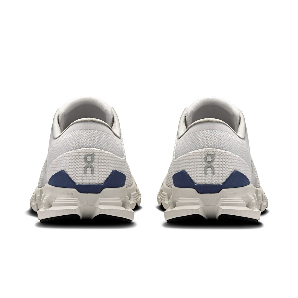 Women's Cloud X 4