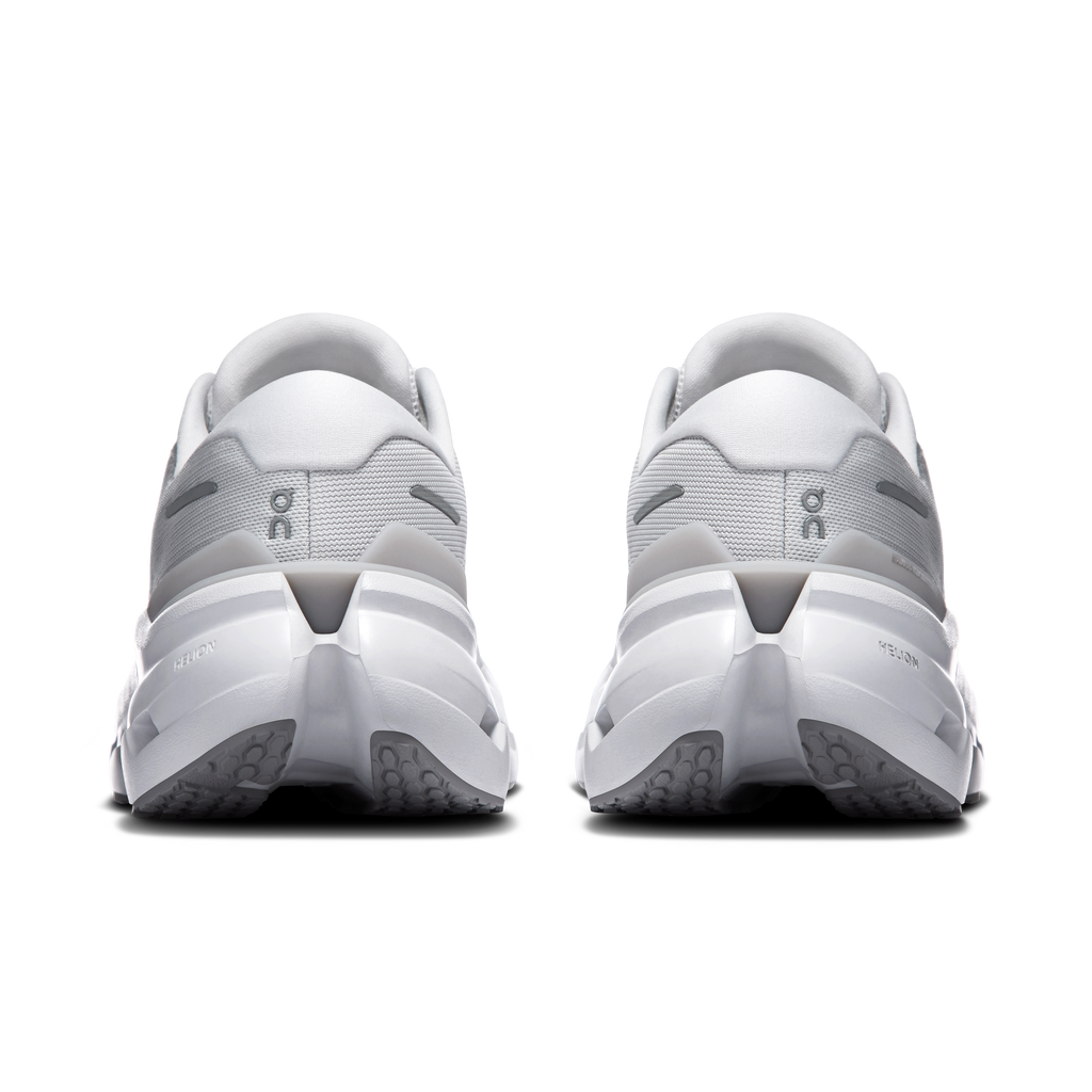 Women's Cloudrunner 3 in Frost/Glacier