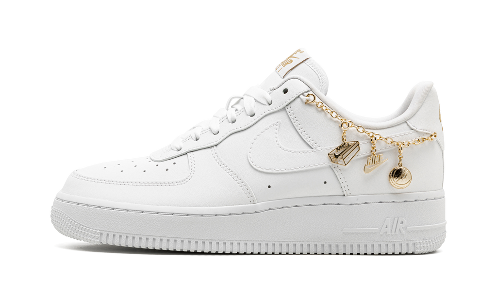 AIR FORCE 1'07 LX MNS WMNS"Lucky Charms" DD1525 100
