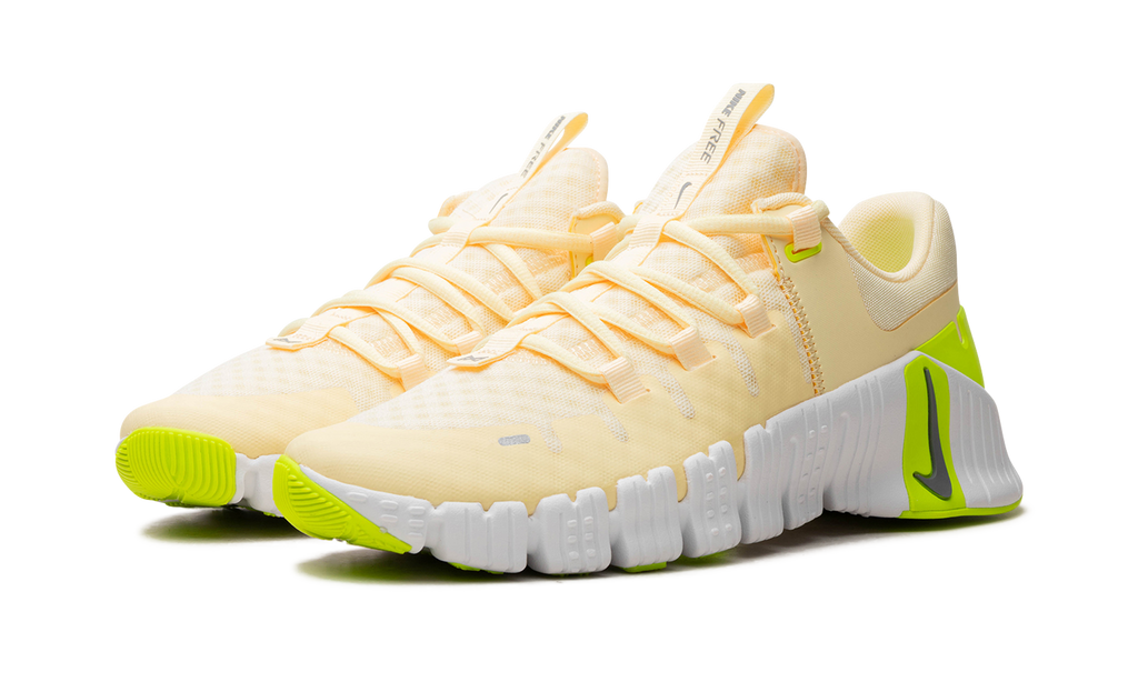 Free Metcon 5 WMNS"Citron Tint Volt" DV3950 800