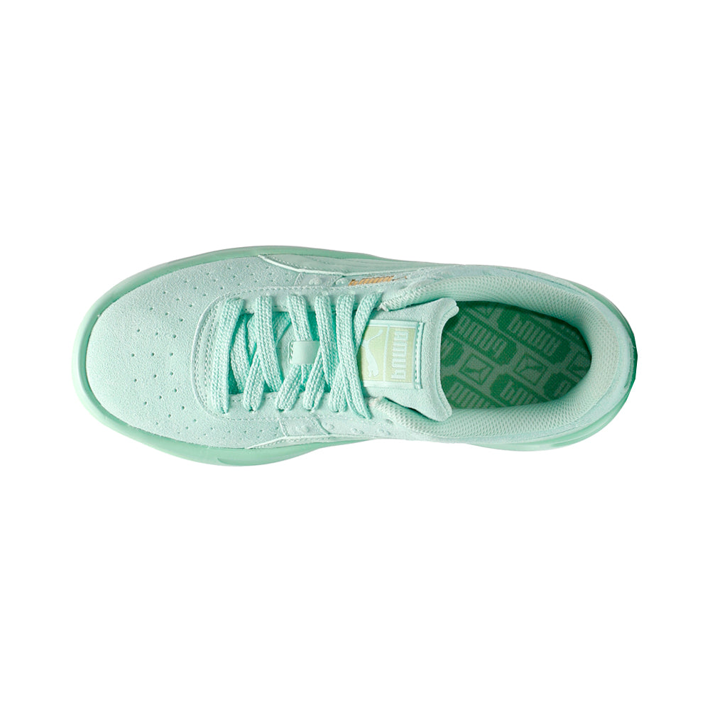 GV Special Hearts Sneakers