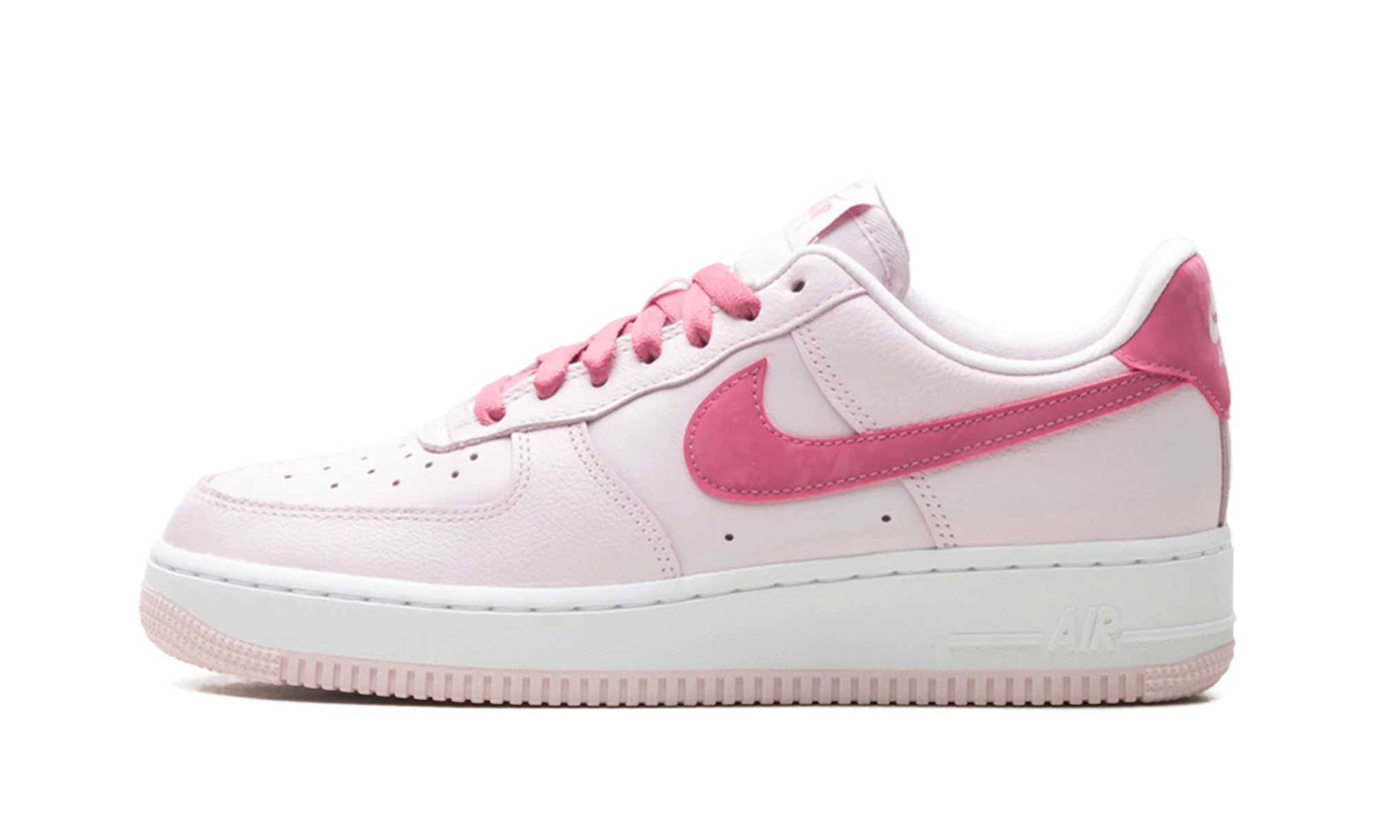 Air Force 1 Low WMNS "Valentine's Day (2026)" IO8755 600