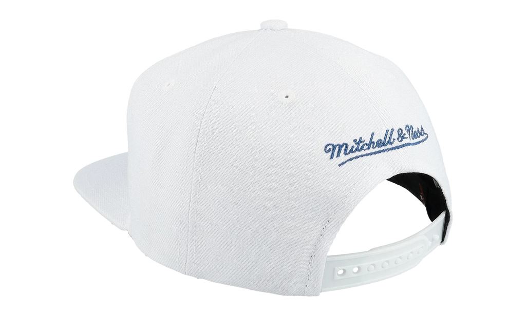 NBA Hardwood Classics 97 Champ Flipside Snapback Cap "Chicago Bulls - White" HS8712 CBUWHIT