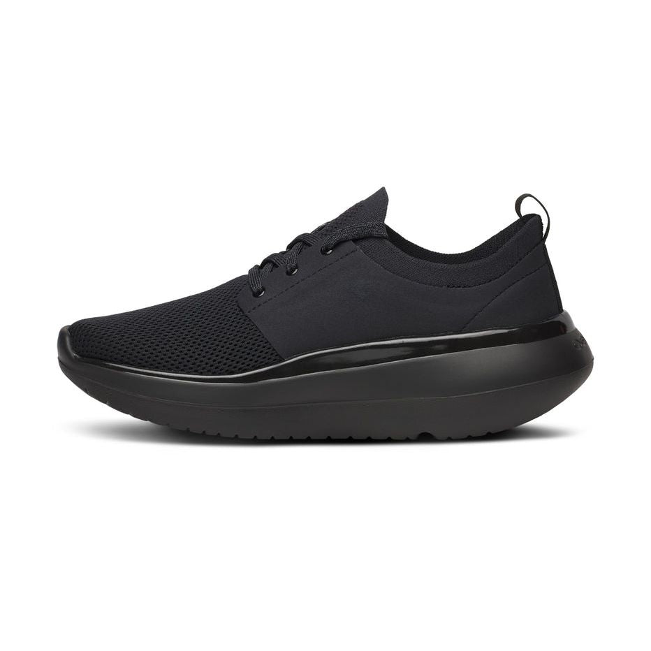 Women's OOMY Stride Shoe in Black