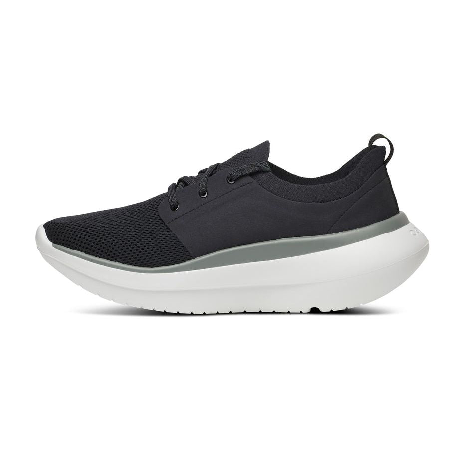 Men's OOMY Stride Shoe in White Black
