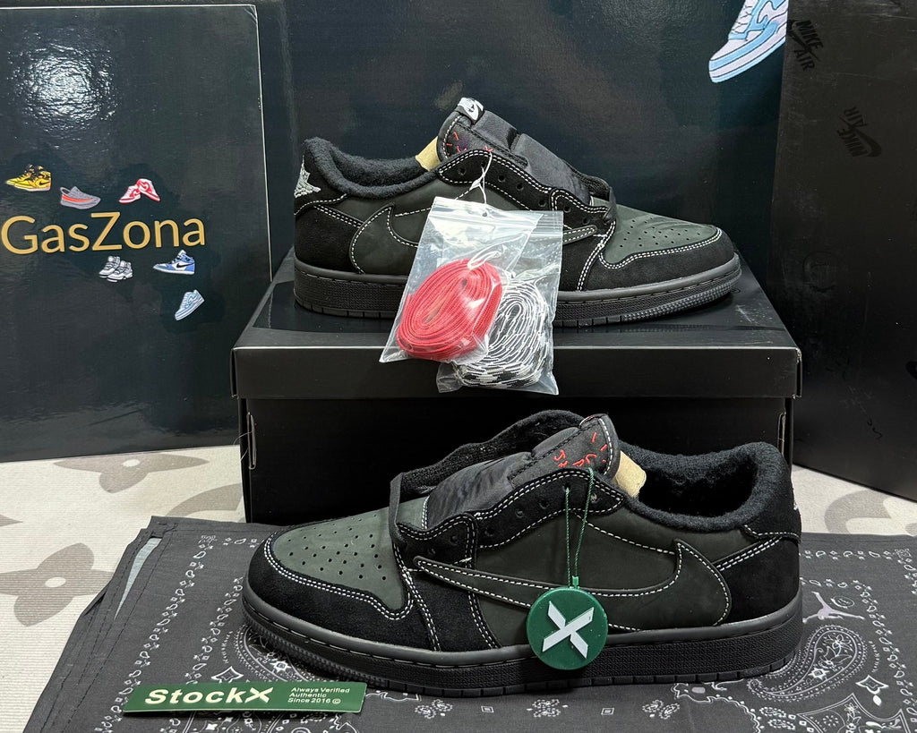 1 Travis Scott Black Phantom