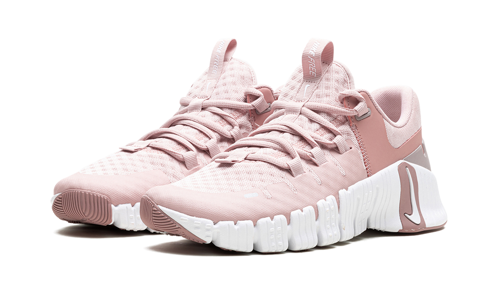 WMNS Free Metcon 5"Pink Oxford" DV3950 600