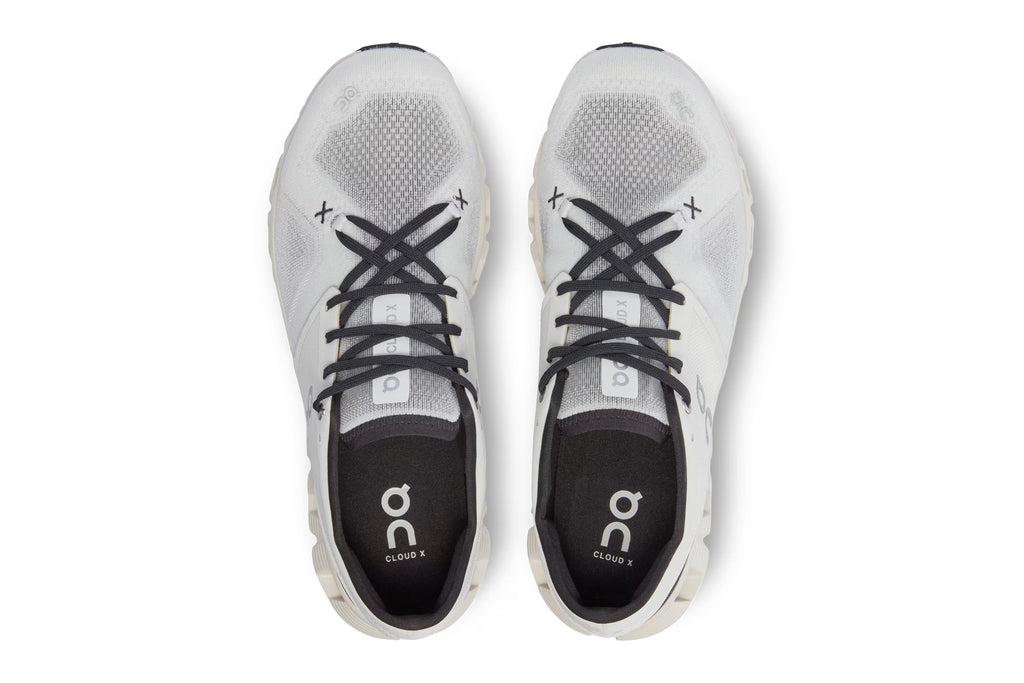 Running Cloud X 3 Ivory Black