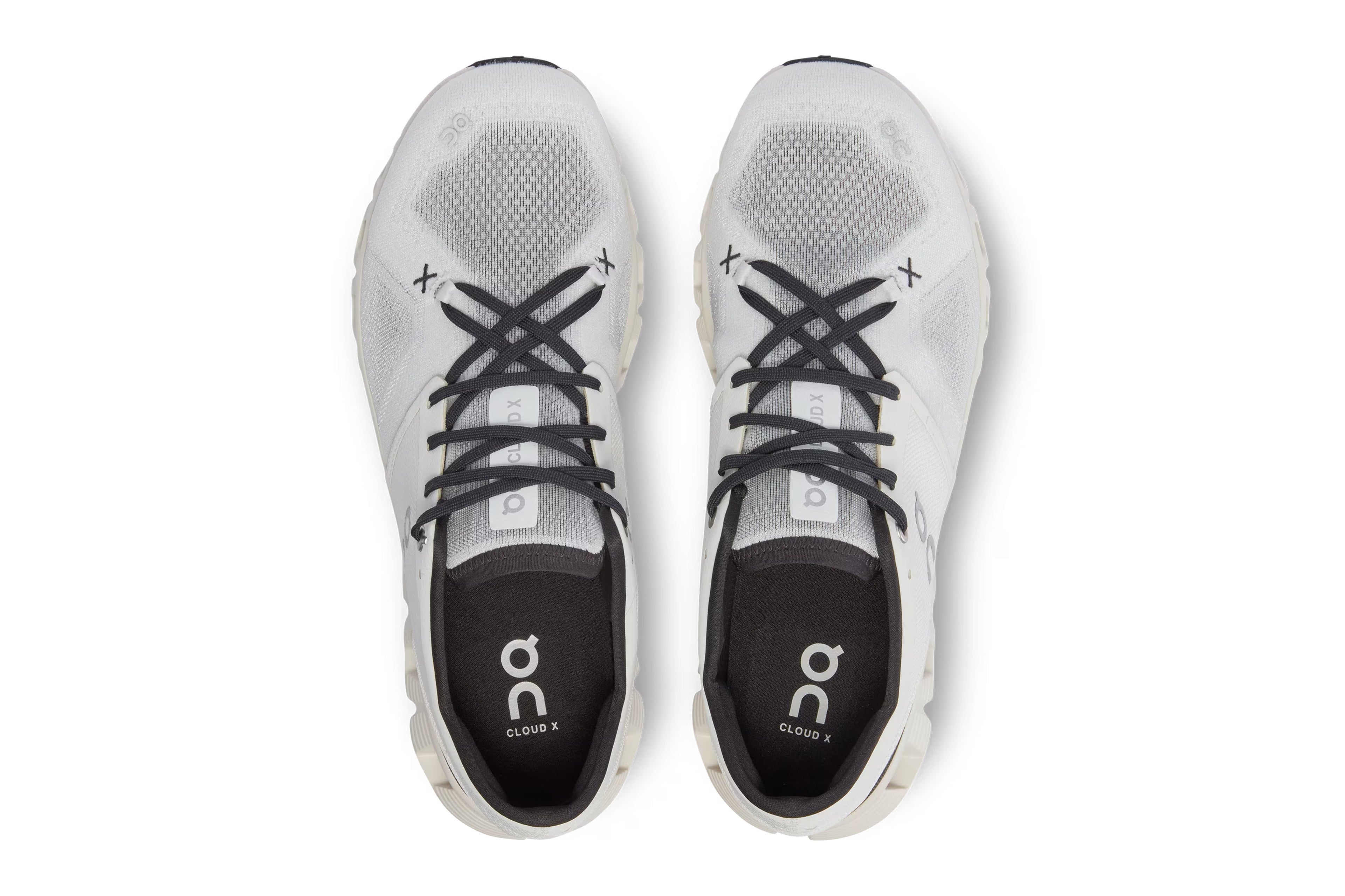 Running Cloud X 3 Ivory Black