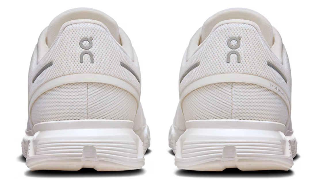 On Running Cloud 6 White (Women’s)