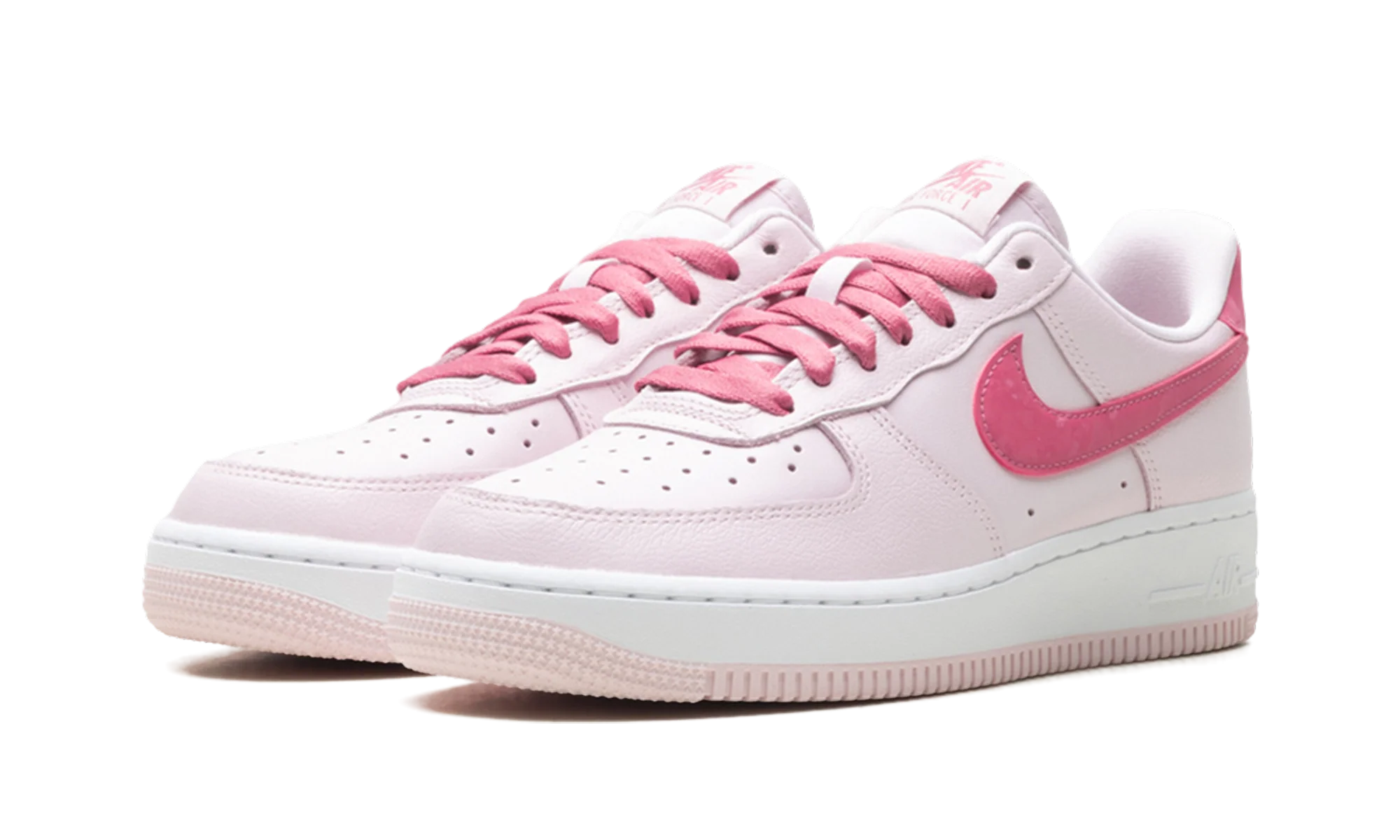 Air Force 1 Low WMNS "Valentine's Day (2026)" IO8755 600