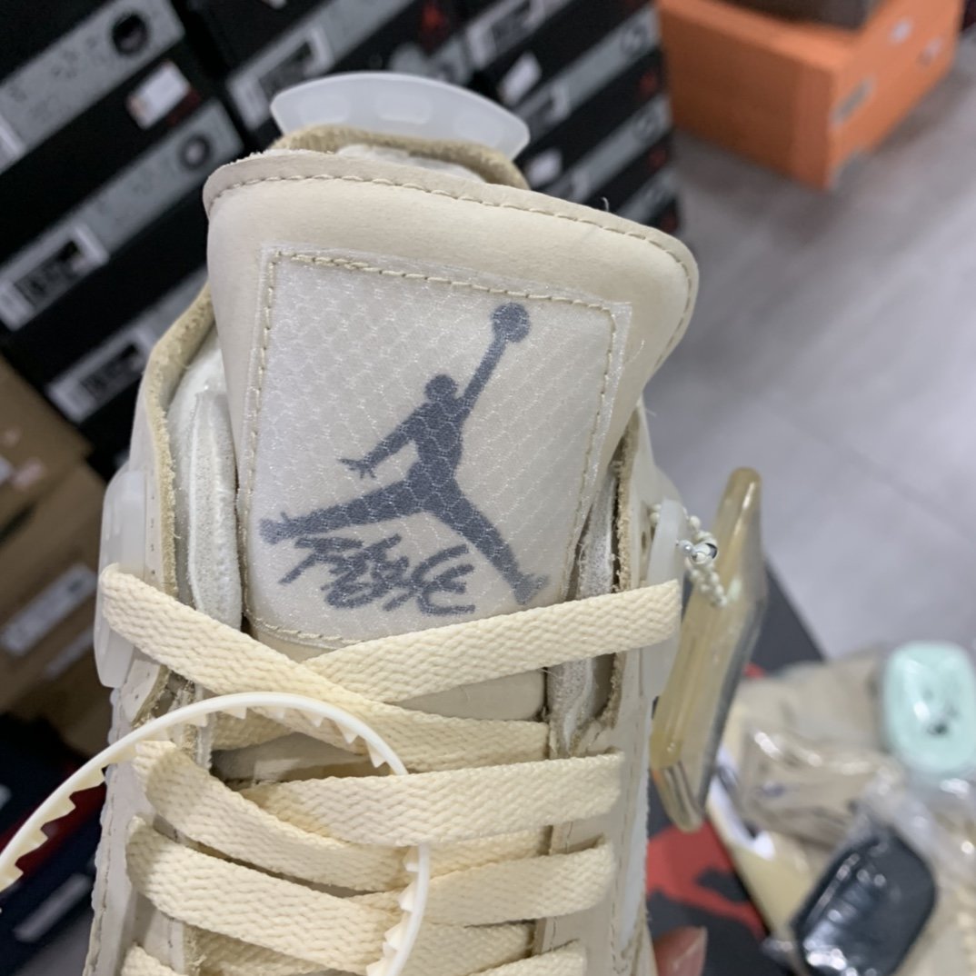 4 Retro Off-White Sail
