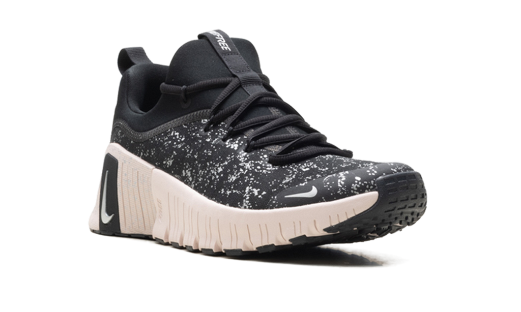 Free Metcon 6 SE WMNS"Black Silt Red" HV2017 001