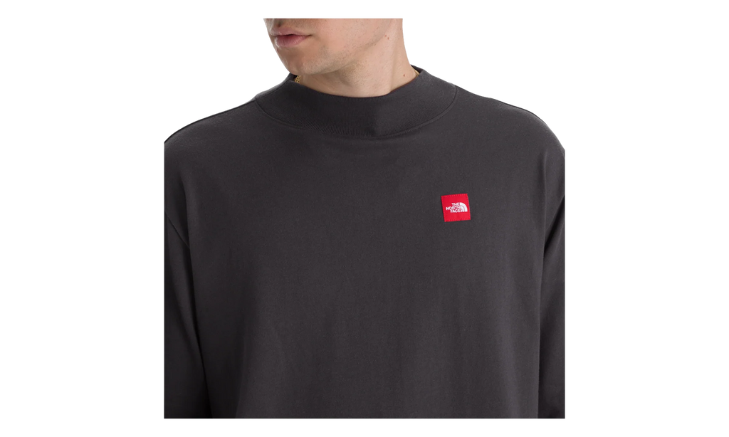 Red Box Long-Sleeve Tee "Obsidian" NF0A8EG4 0SA