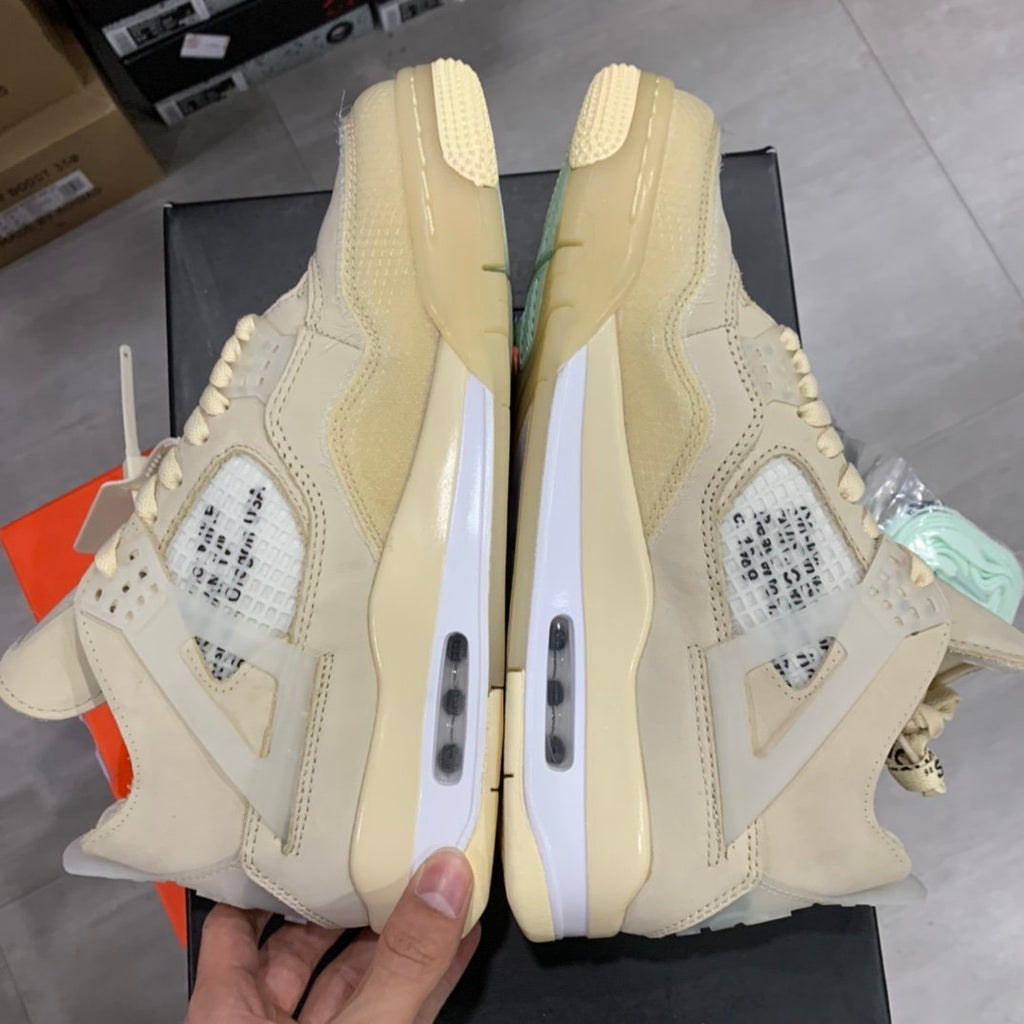 4 Retro Off-White Sail