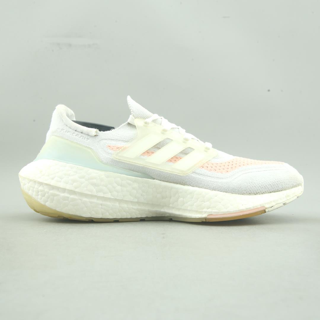 ULTRA BOOST 21