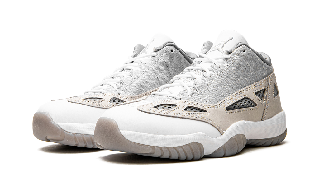 11 Retro Low IE "'Light Orewood Brown'" 919712 102