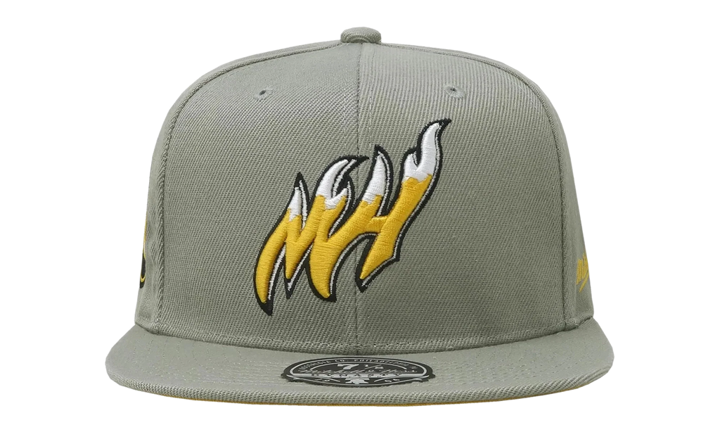 NBA Hardwood Classics Fitted Cap "Miami Heat - Sunny Gray" 6HSFDX21134 MHEGREY