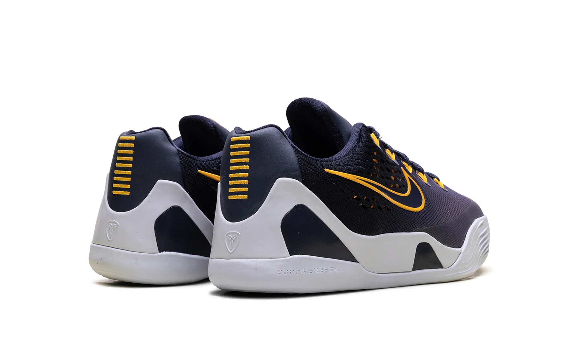Kobe 9 EM Low GS "Fade" IM6641 400