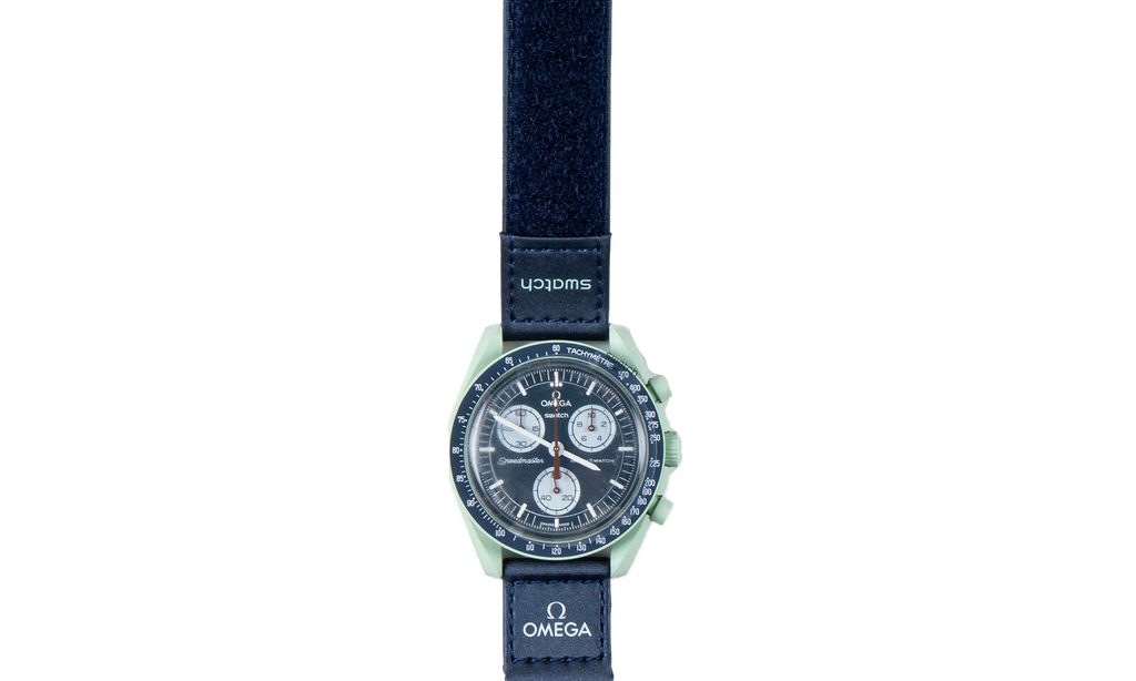 Swatch x Omega Bioceramic Moonswatch "Mission to Earth" SO33G100