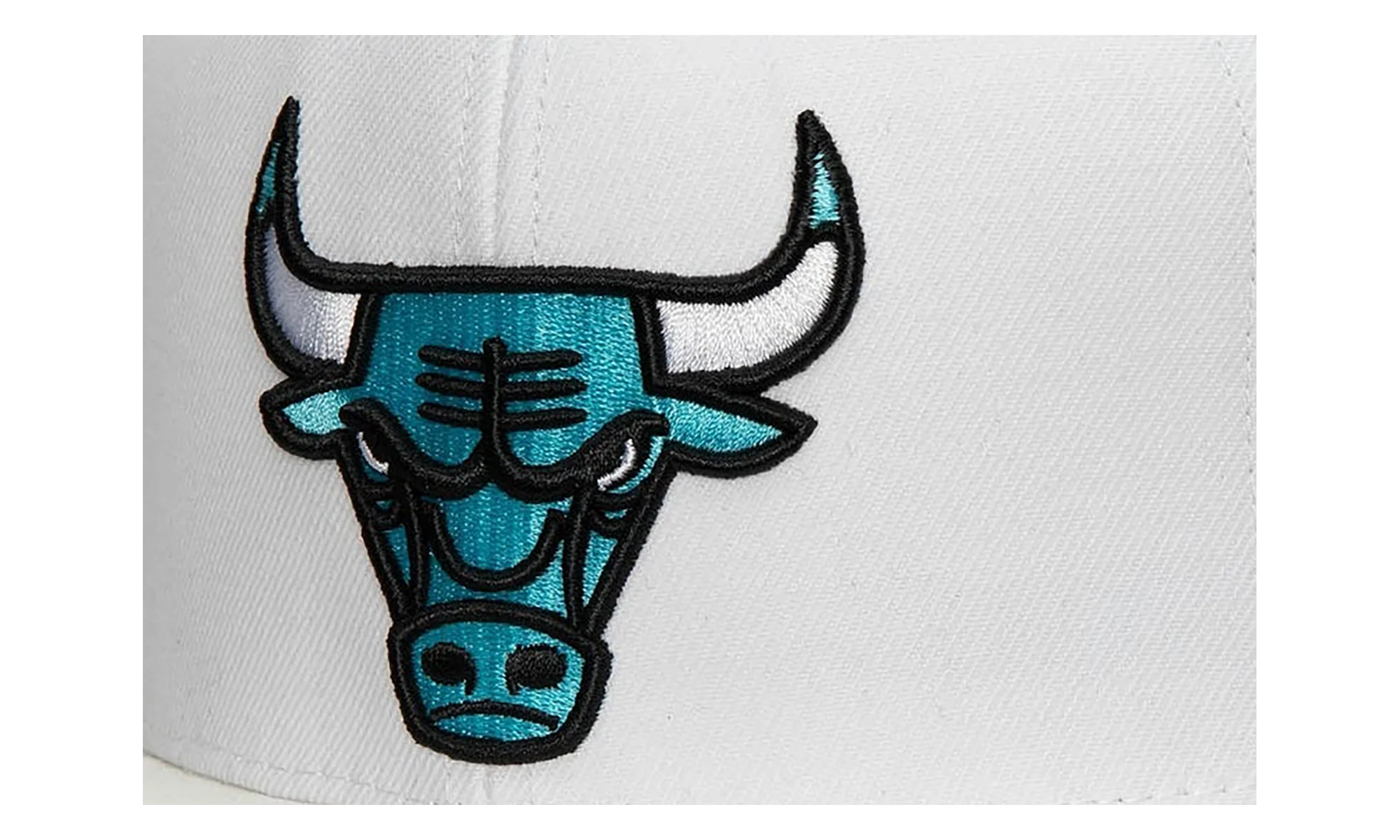 NBA Day 3 Snapback Cap "Chicago Bulls - White / Light Blue" HHSS4373 CBUYYPPPWHLB
