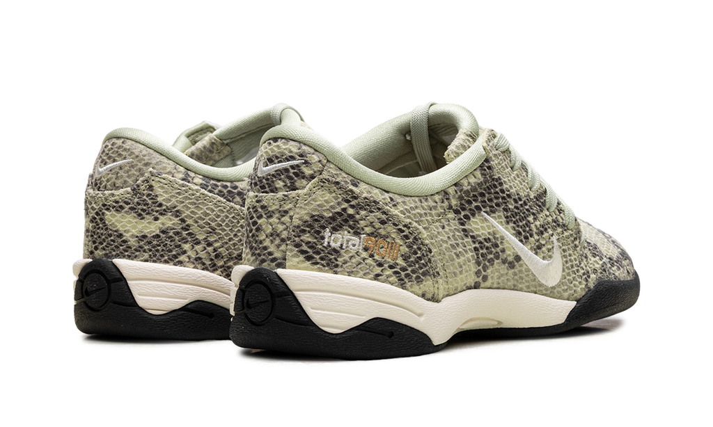 Total 90 SE WMNS"Olive Aura Pale Ivory" IB4204 301