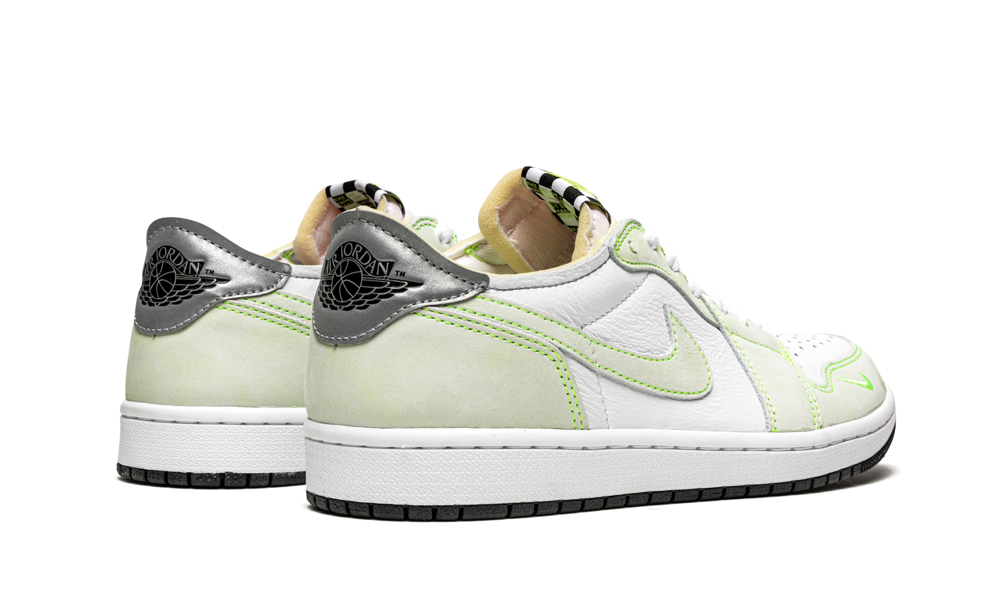 1 Low OG "Ghost Green" DM7837 103