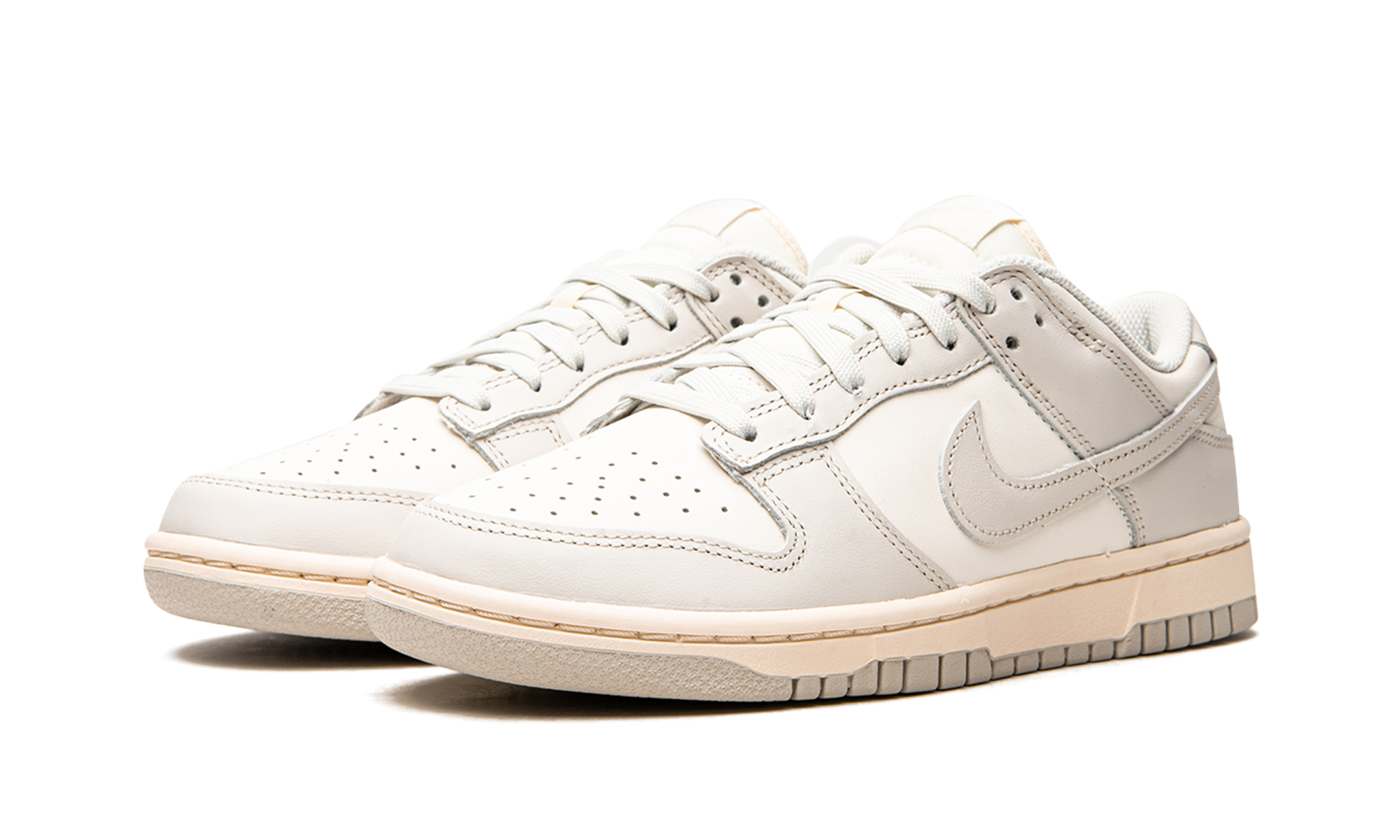 DUNK LO MNS WMNS"Light Bone" DD1503 107