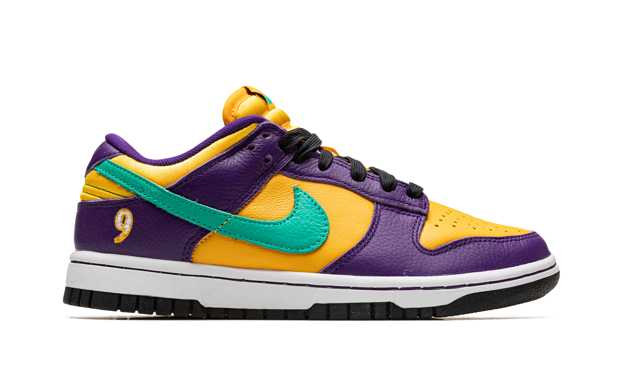 DUNK LOW WMNS"Lisa Leslie" DO9581 500
