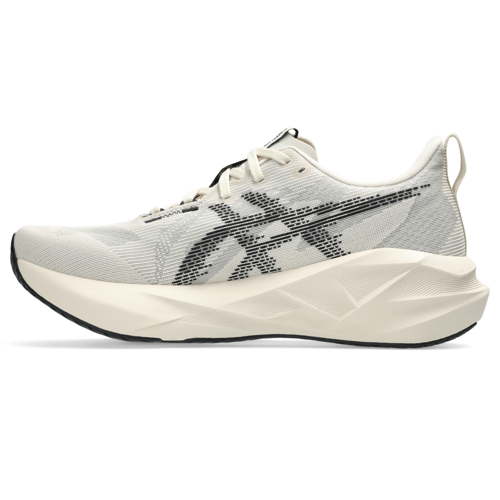 Men's Novablast 5 Running Shoes in Oatmeal/Black