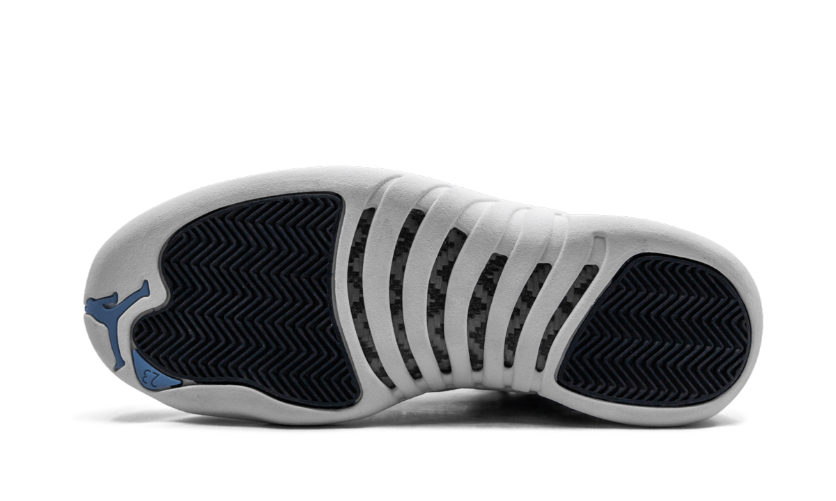 12 Retro "Obsidian" 130690 410