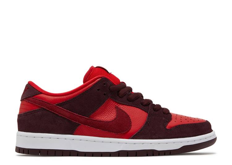 Dunk Low Cherry (WORN)