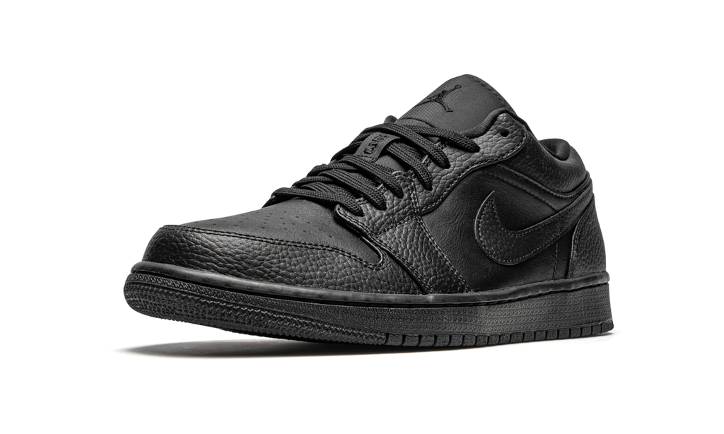 1 Low "Triple Black" 553558 091