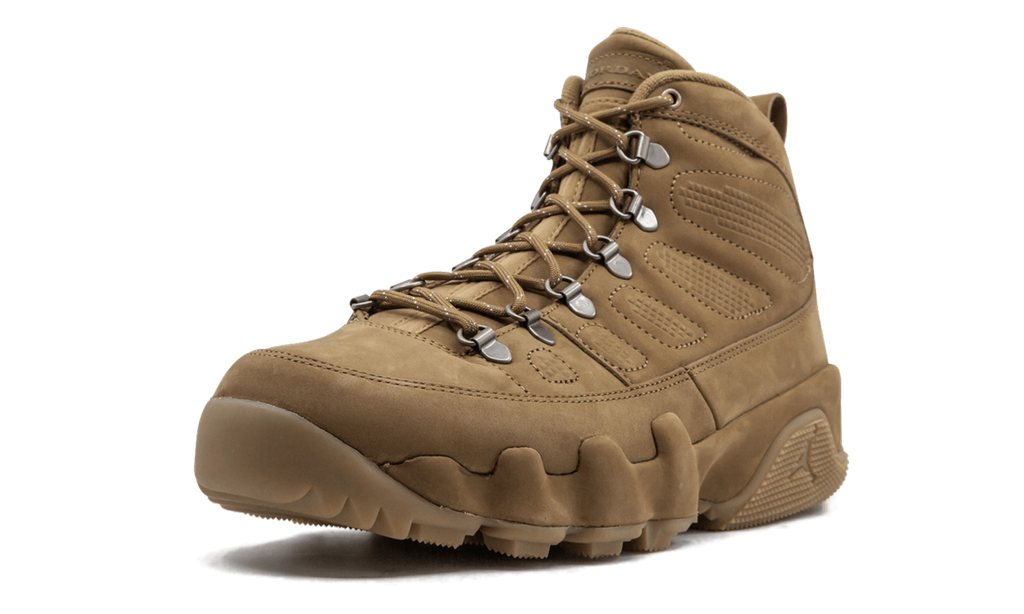9 Retro Boot NRG "Wheat" AR4491 700