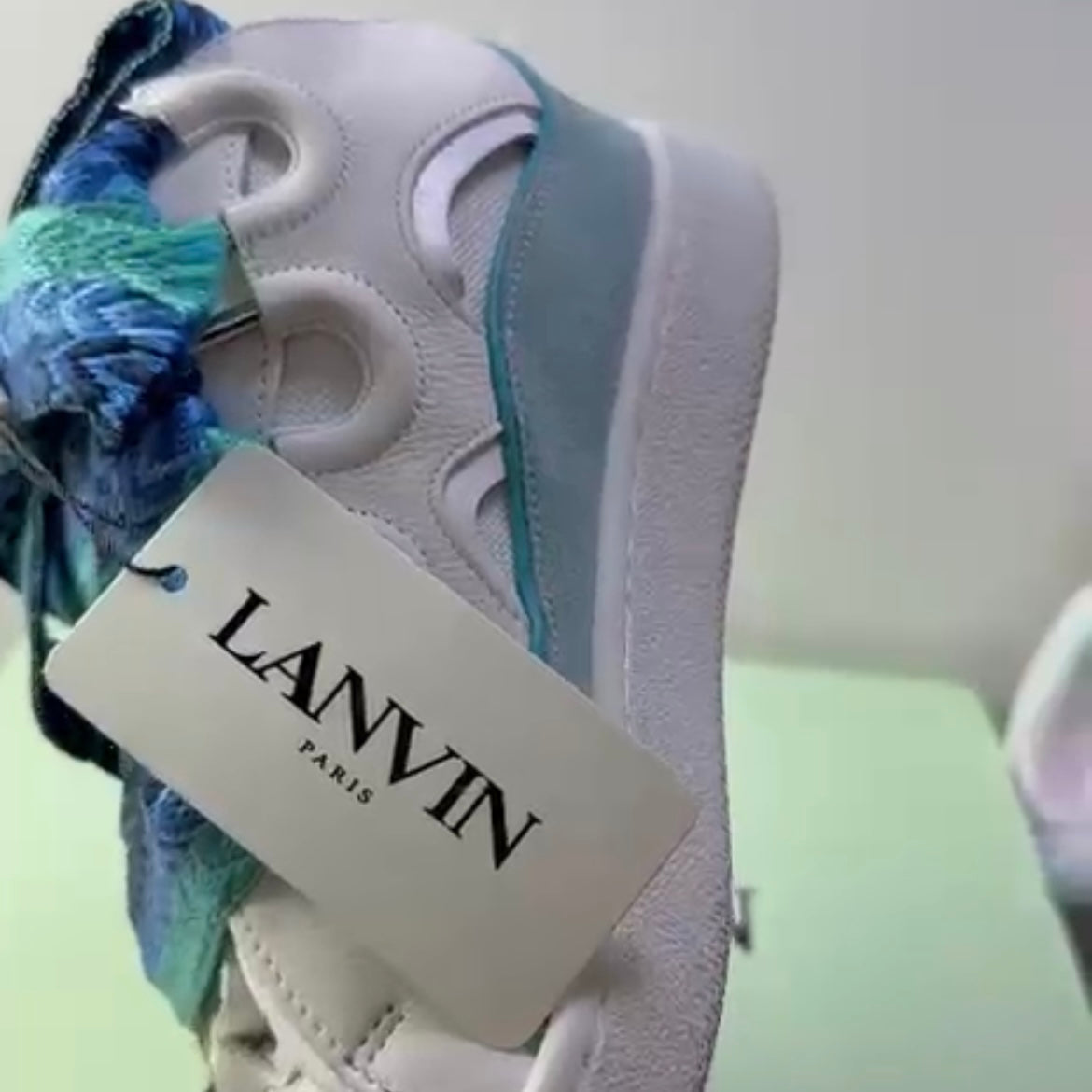 Curb Sneaker White Blue
