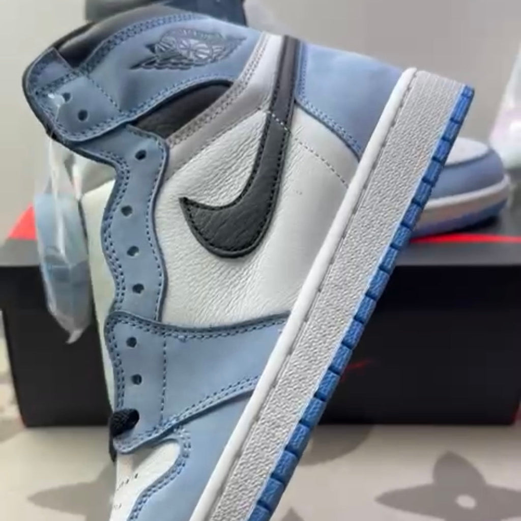 1 Retro High OG University Blue