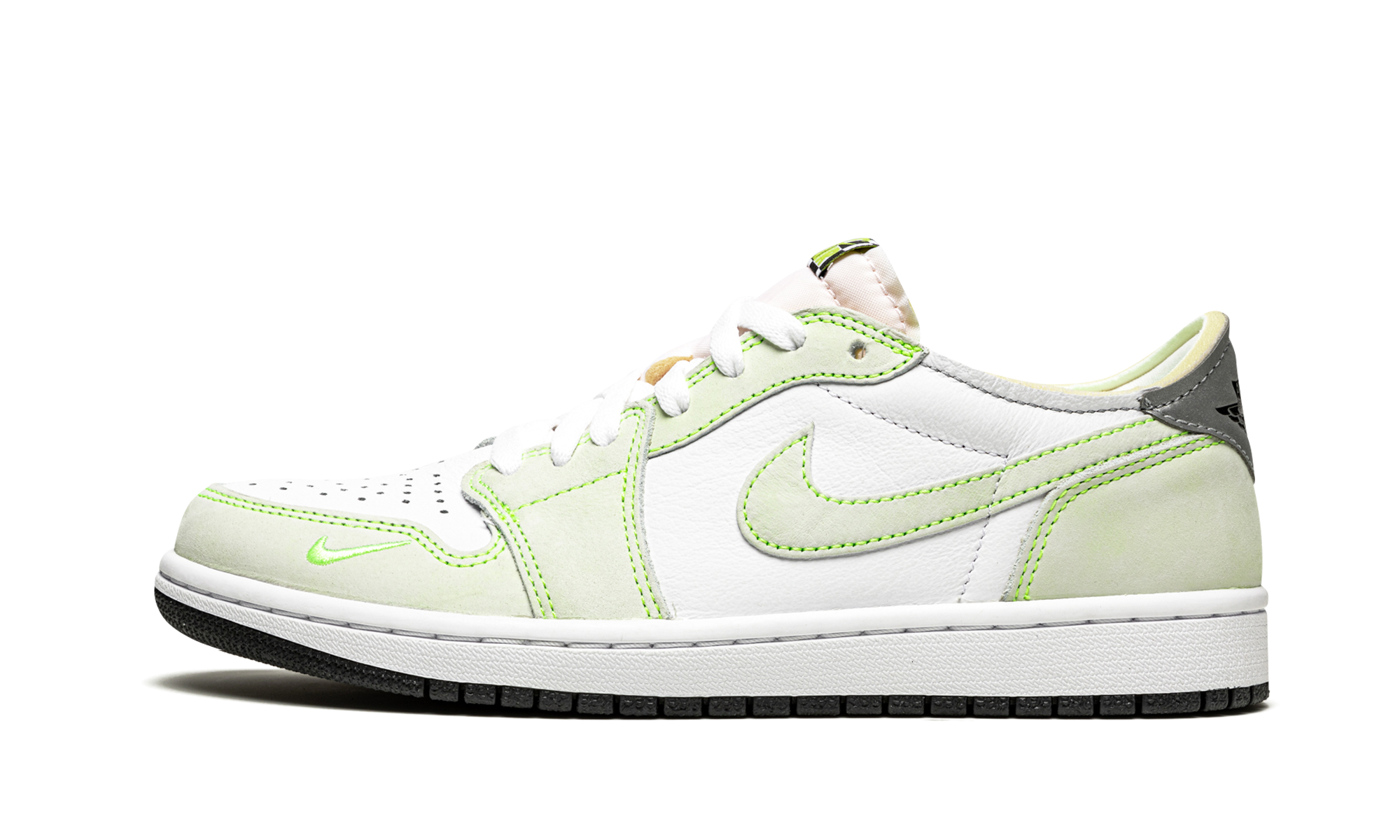 1 Low OG "Ghost Green" DM7837 103